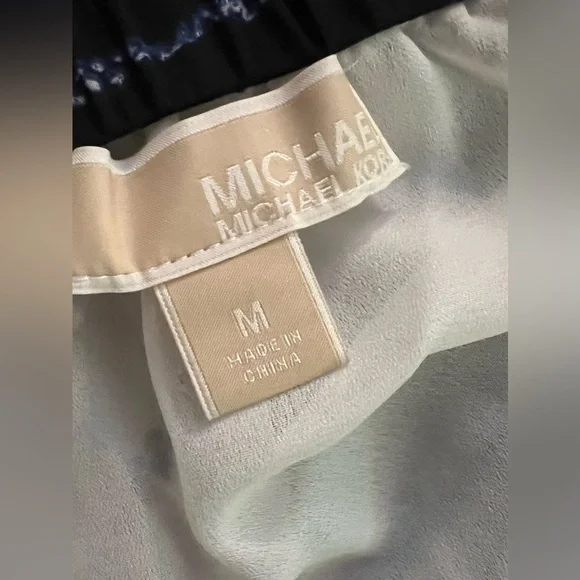 NWOT - Michael Kors High/Low Elastic Waist, Pleated Skirt (Navy/White) - Size M - Picture 4 of 5